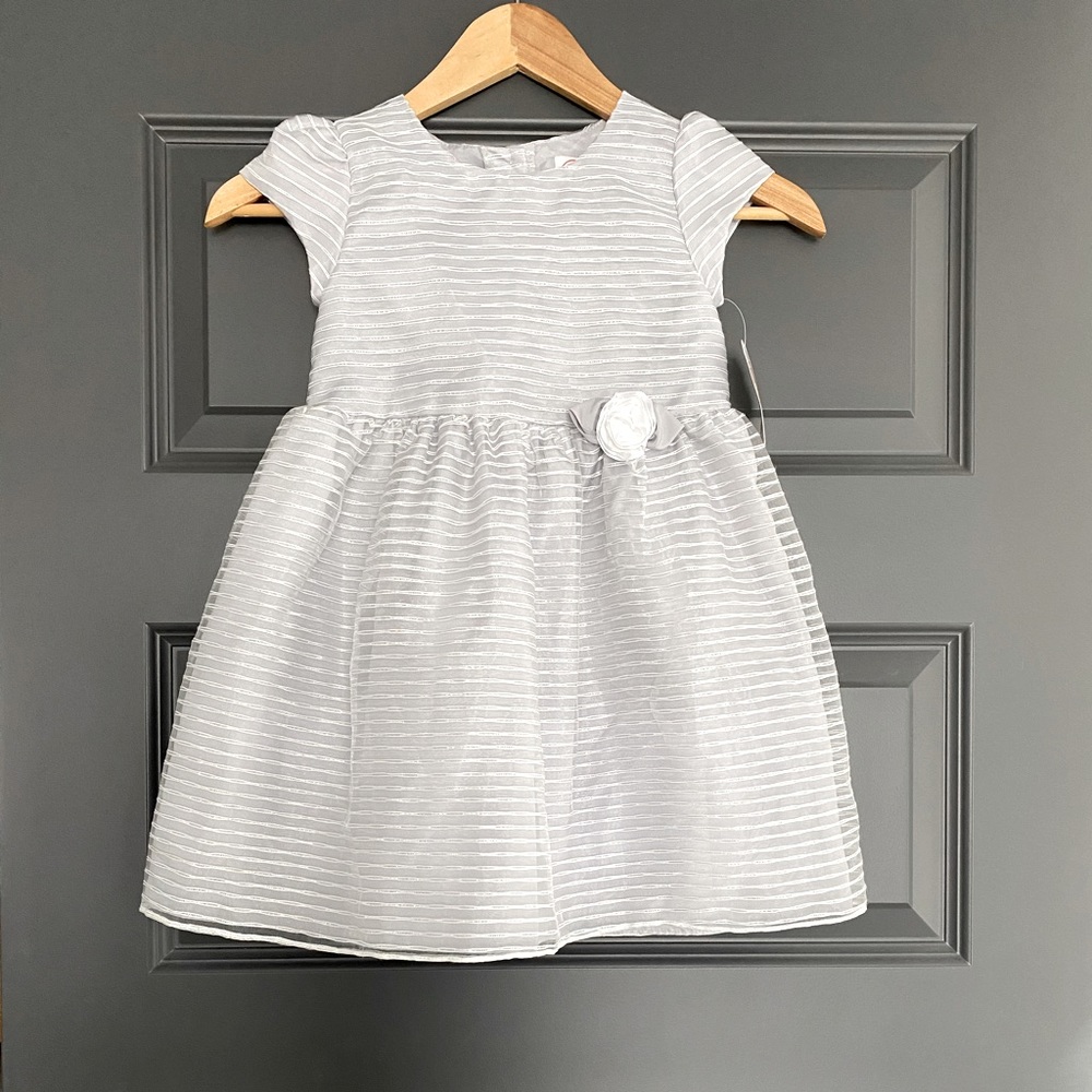 *2 for 20$* NWT dress size 5T